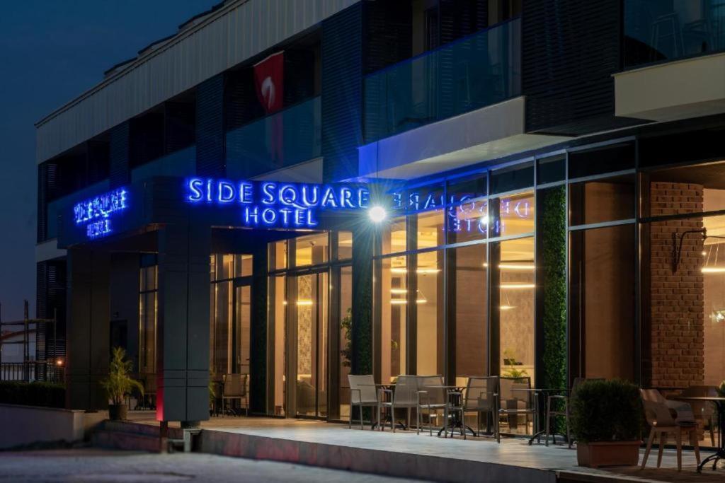 Side Square Hotel Exterior photo